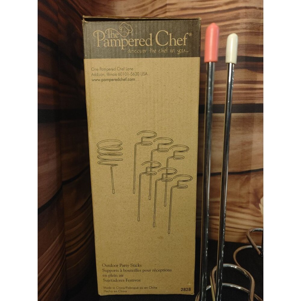 The Pampered Chef Outdoor Party Sticks / Wine/Drink Holder Ground Stakes 7pc